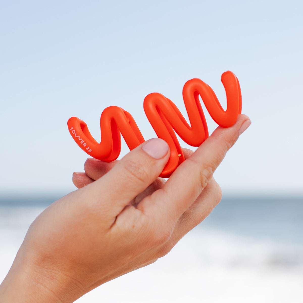 The ‘W’ Claw Clip D4