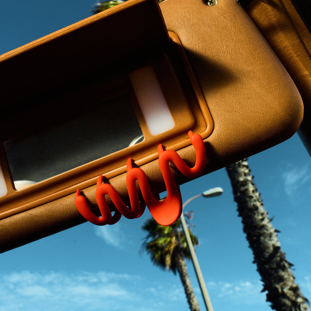 The ‘W’ Claw Clip D4